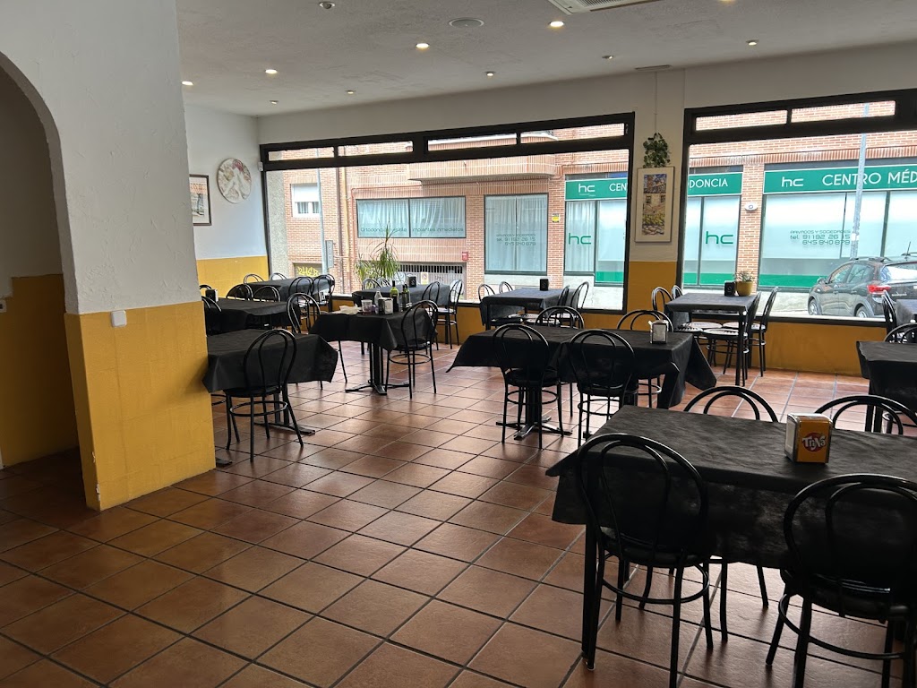 Mina Gastrobar — Ambiente