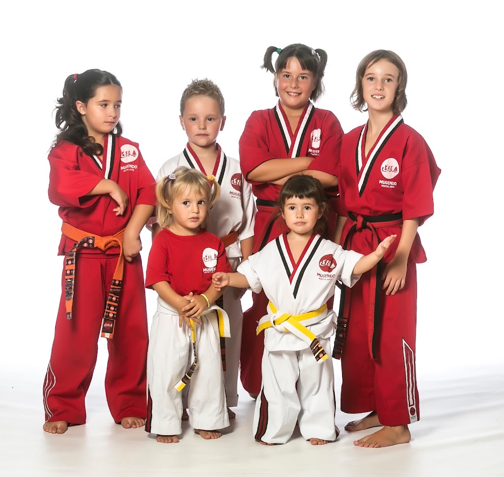 Arts Marcials Prat de Llobregat - Mugendo — Uniforme