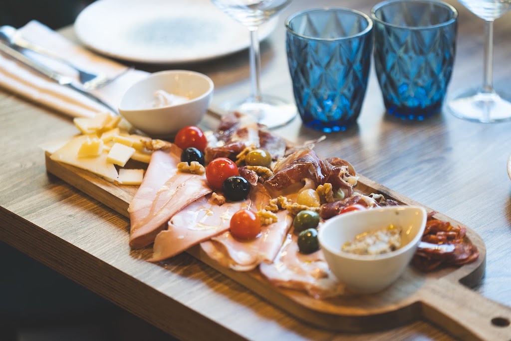 Pizzeria Ktxo — Comida y bebida