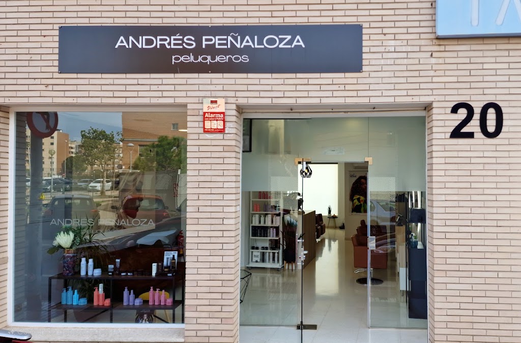 Andres Penaloza Peluqueros — Exterior