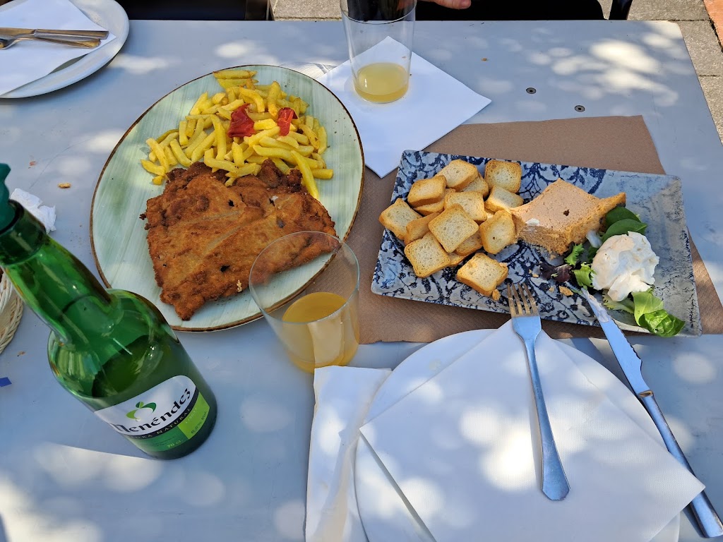 El Lavaderu — Comida y bebida
