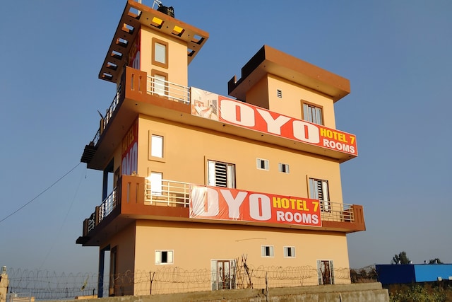 Oyo Home Hotel 7