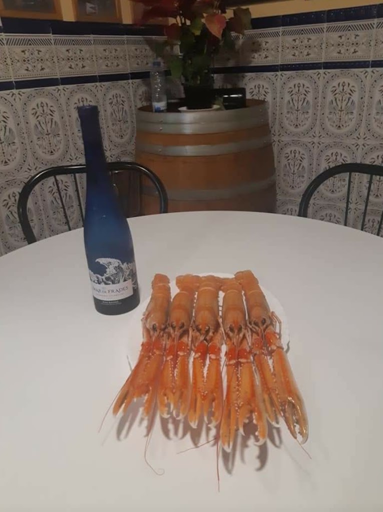 Taberna El Rocio — Comida y bebida