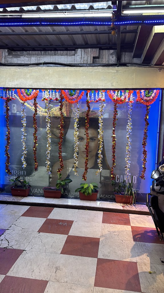 Vanity India Unisex Salon Academy Spa And Massage Centre