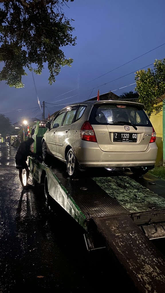 BENGKEL MOBIL CUNDRIK