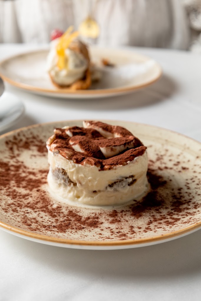 Ristorante Pummarola — Comida y bebida