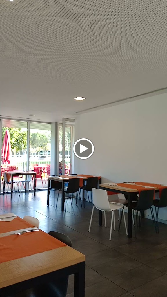 Restaurante Bar Las Piscinas de Utebo — Videos