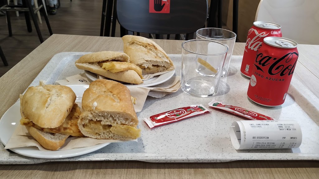 Area de servicio Santomera — Comida y bebida