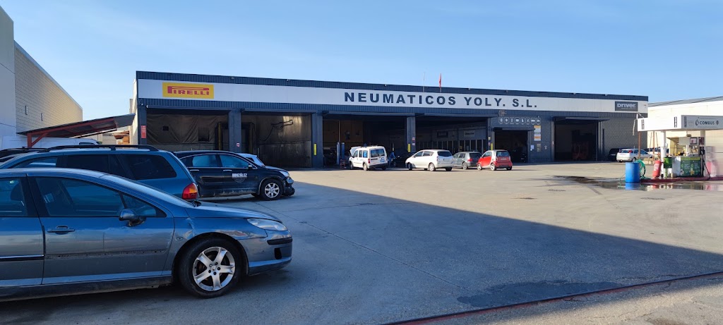 Neumaticos Yoly s.l.u — Exterior