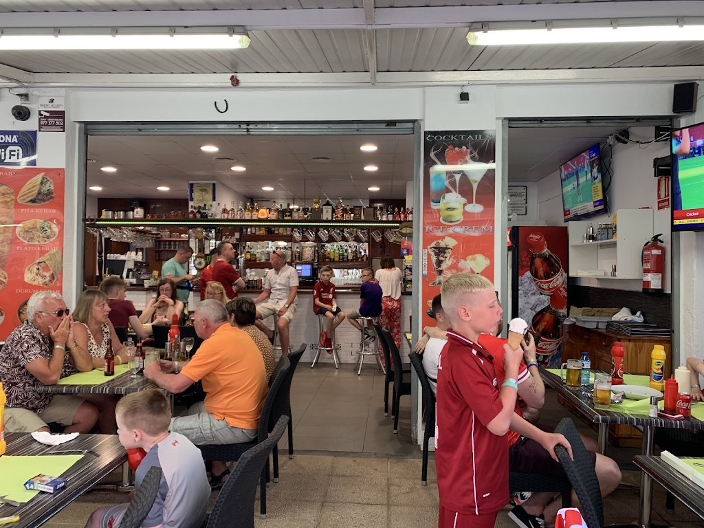 Golden Town — Ambiente
