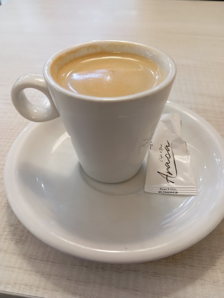Cafeteria Tropical — Comida y bebida