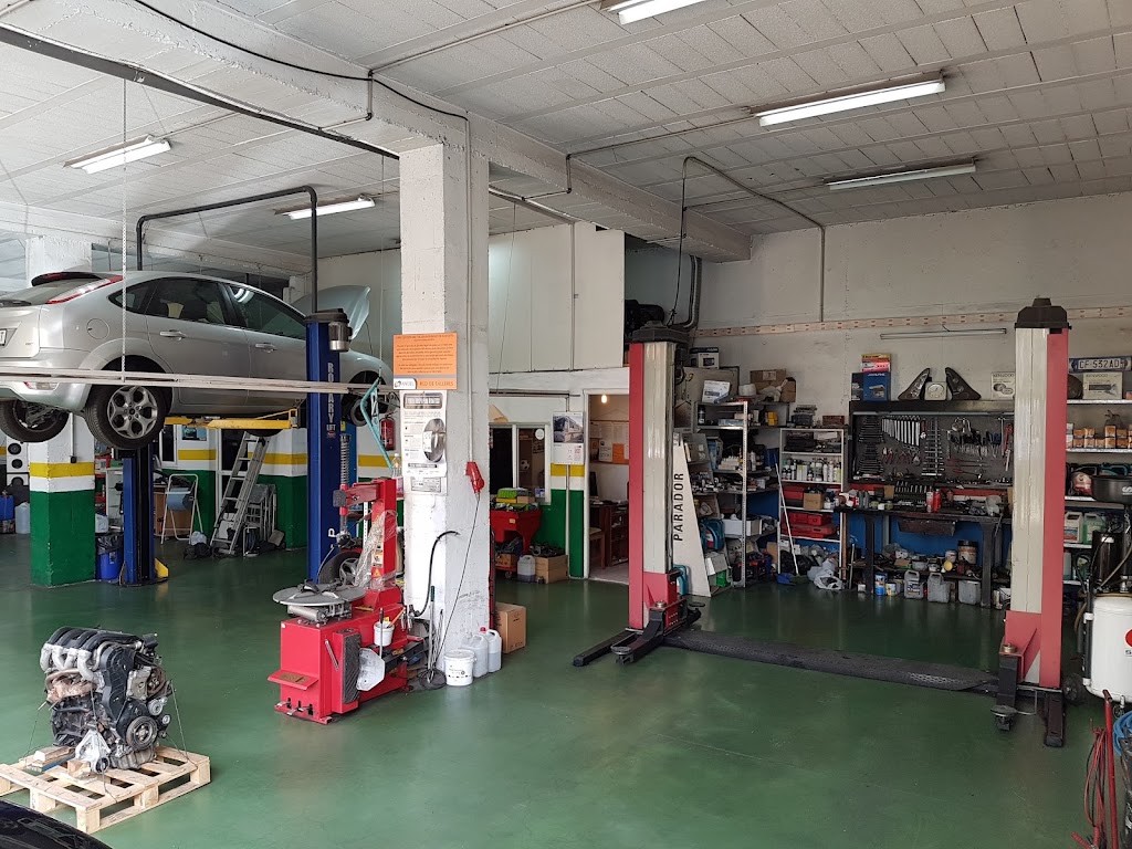 Taller Auto Andalucia — Interior