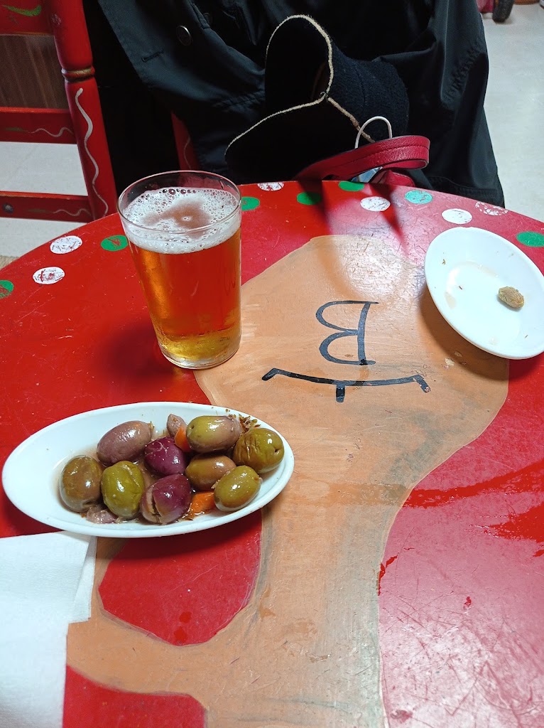 BAR CASA BOCHO — Comida y bebida