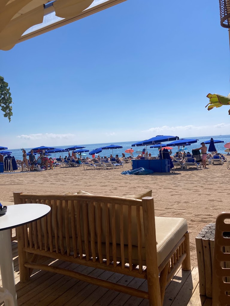 La Barqueta Beach Bar — Ambiente