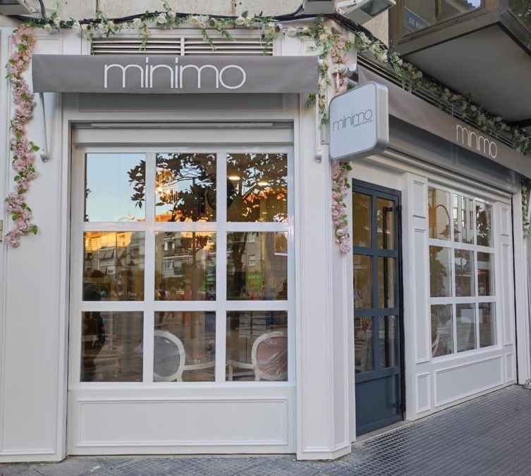 Minimo Cafe Boutique