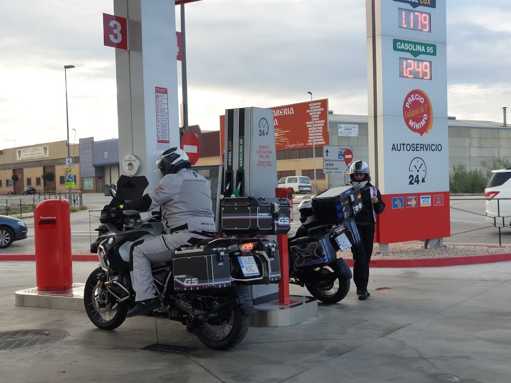 Urban Oil 24 horas — Estacion de servicio