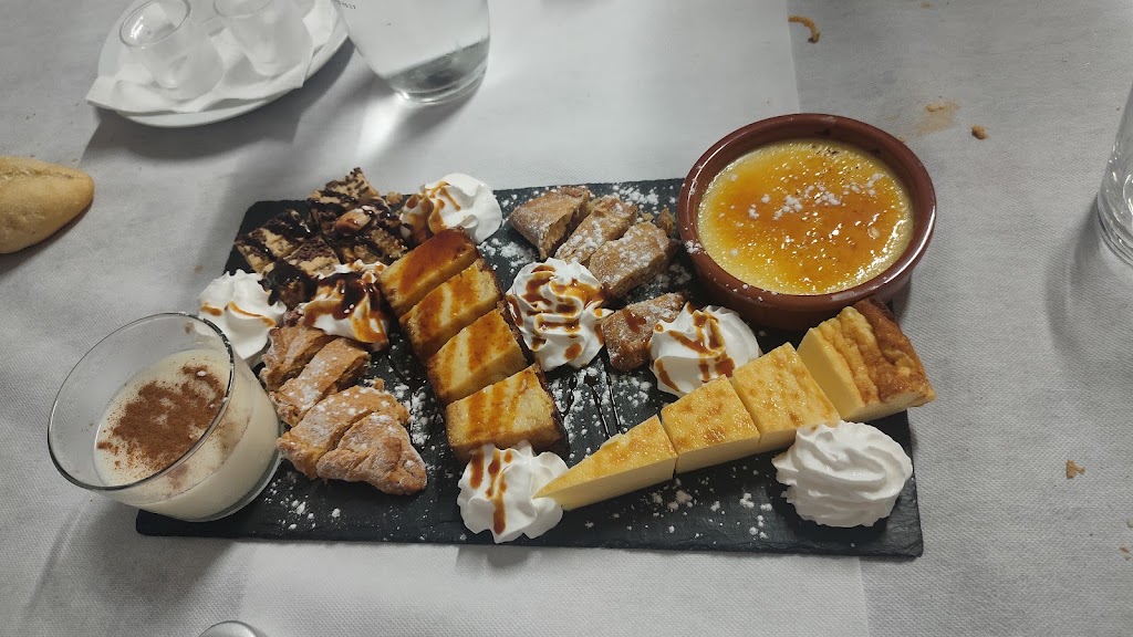 Arlemar Restaurant — Comida y bebida