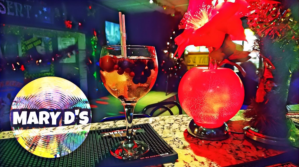 Mary D's Bar — Comida y bebida
