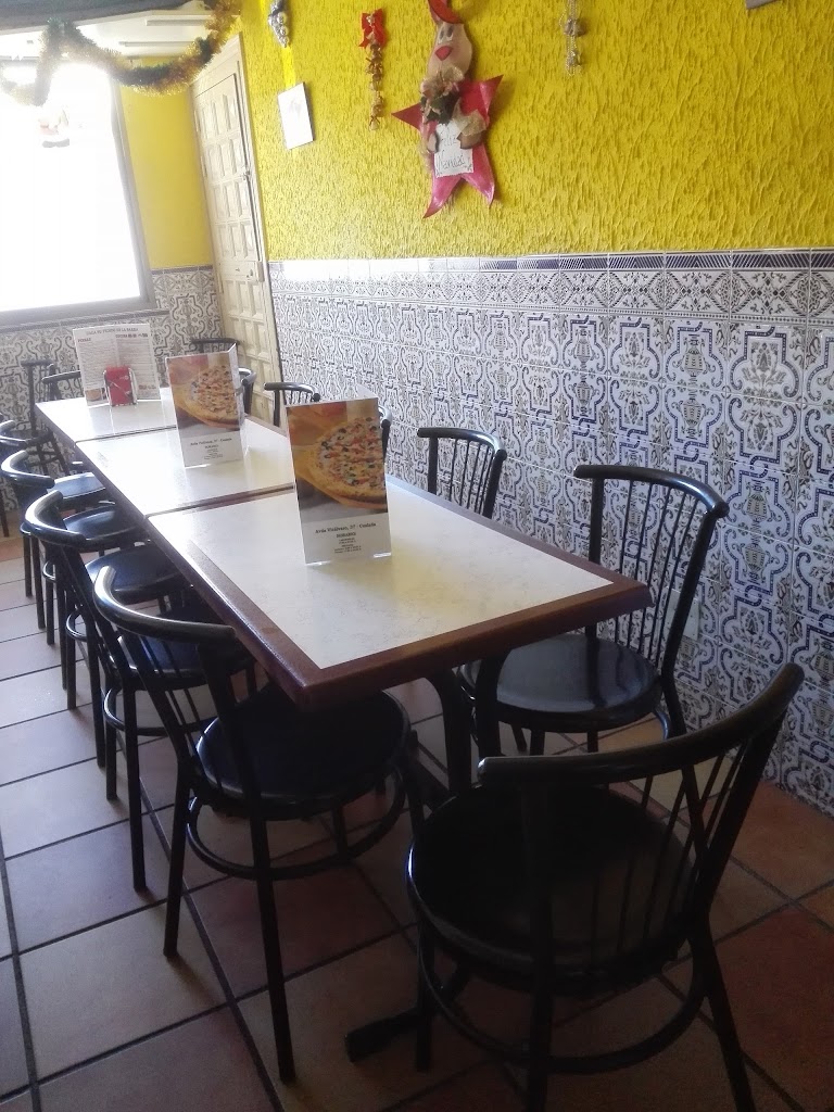 Cristian Pizzeria — Ambiente