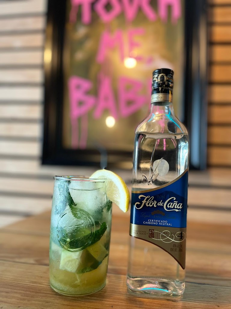 The Garage Club Santander — Comida y bebida