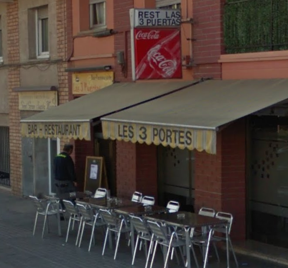 Bar / Restaurante Tres Puertas — Ambiente