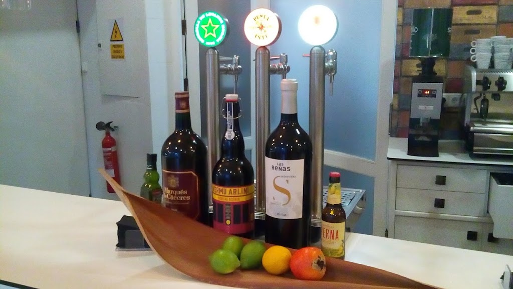 Cerveceria vermuteria Ponencias — Comida y bebida