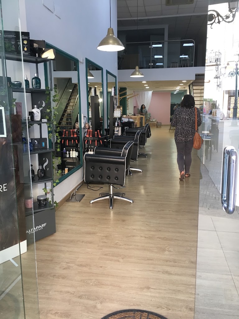 Silvia Serrano Beauty Store Concept — Interior