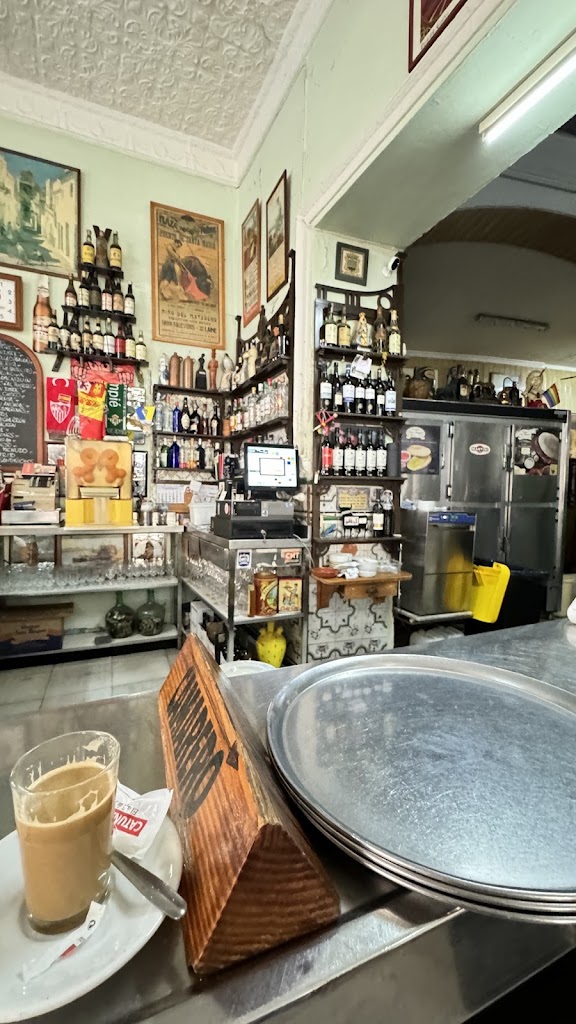 Cafe Bar El Mercado — Cafe