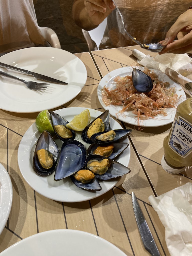 Cerveceria ZN — Comida y bebida