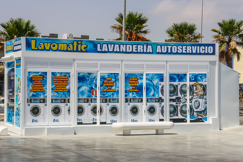 V2 Gasolineras (Torrevieja) — Exterior