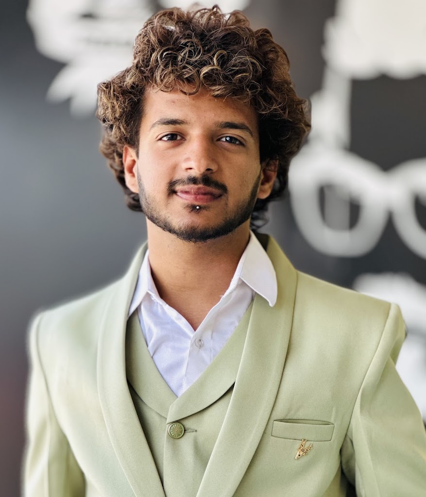 Elegence The Family Salon Academy