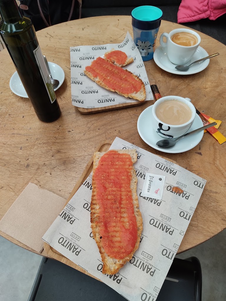 Cafeteria panito — Comida y bebida