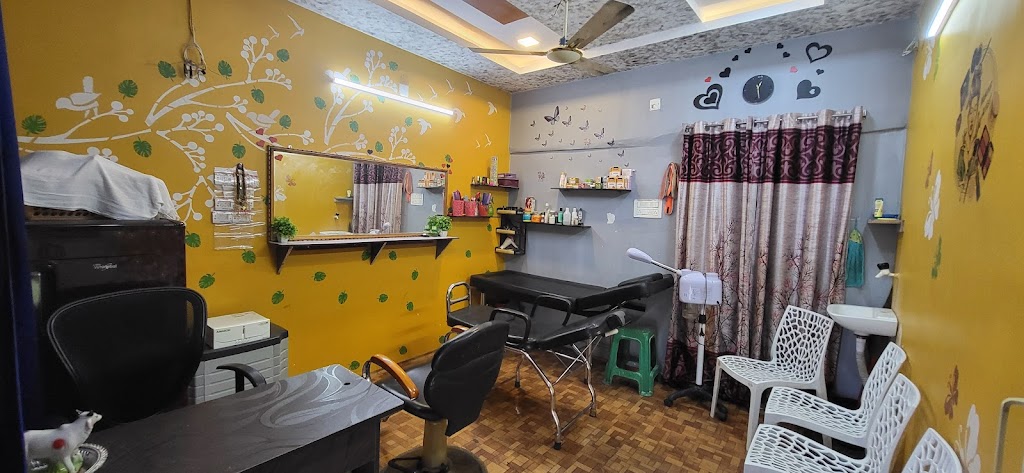 Moon Shine Beauty Parlour