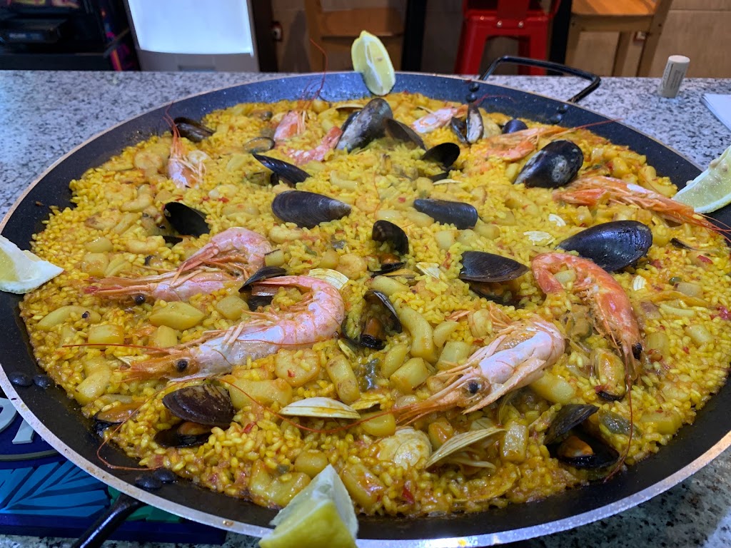 Casa Mauro — Comida y bebida