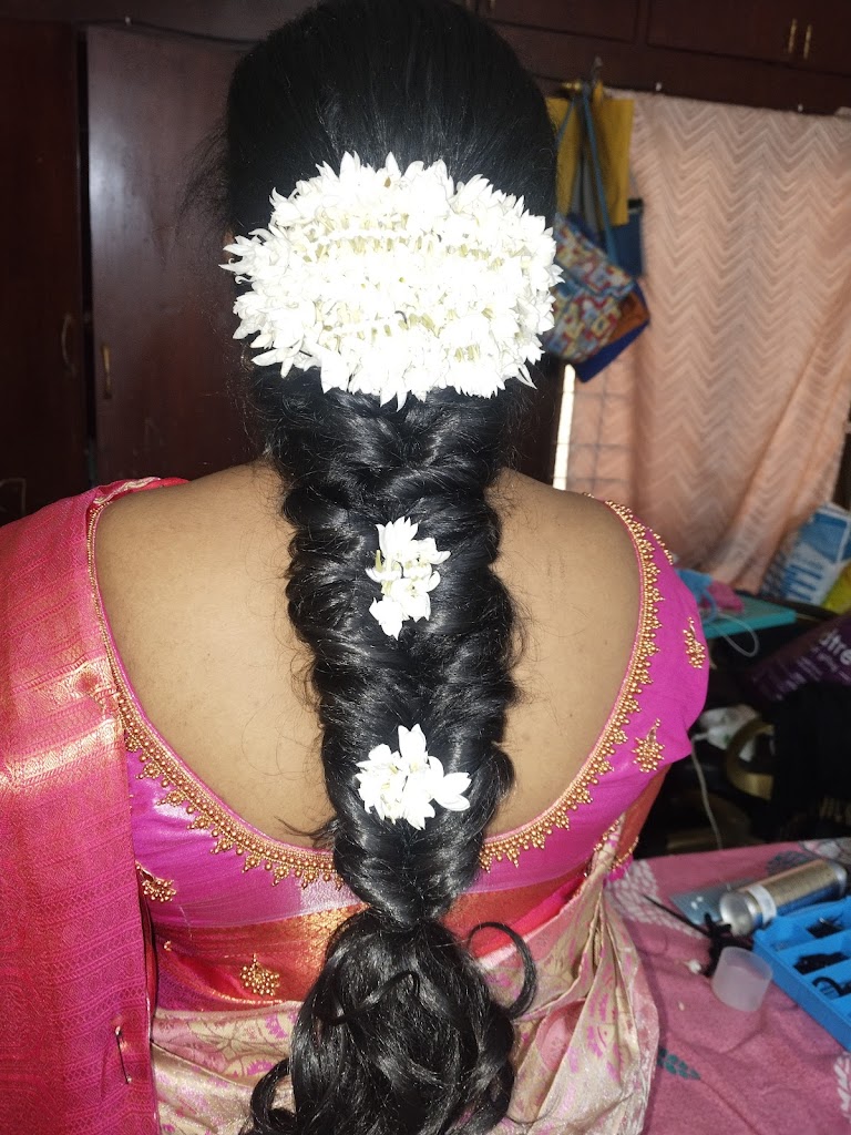 Divya Glowings Beauty Parlour And Home Service Also Available