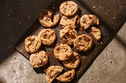 Chocolate chip cookie