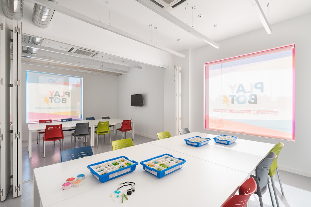 Playbots | Robotica y Programacion STEAM | Extraescolares Robotica Sevilla