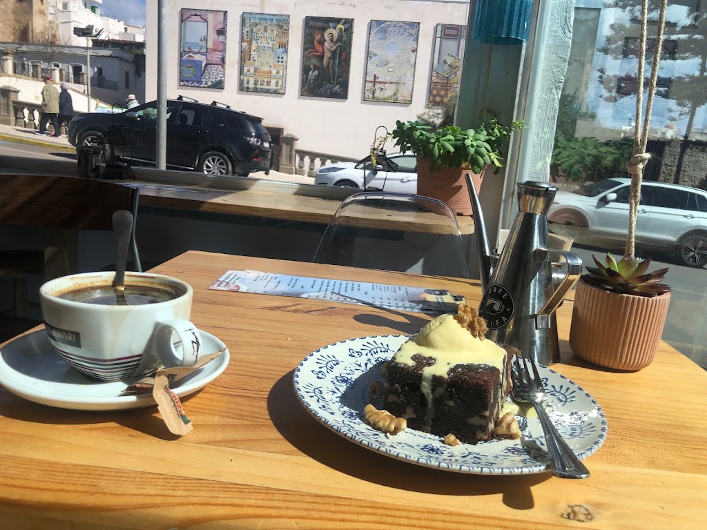 Cafe Tarifa — Comida y bebida