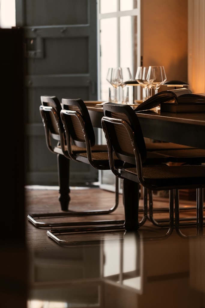 Room Service Ibiza — Ambiente