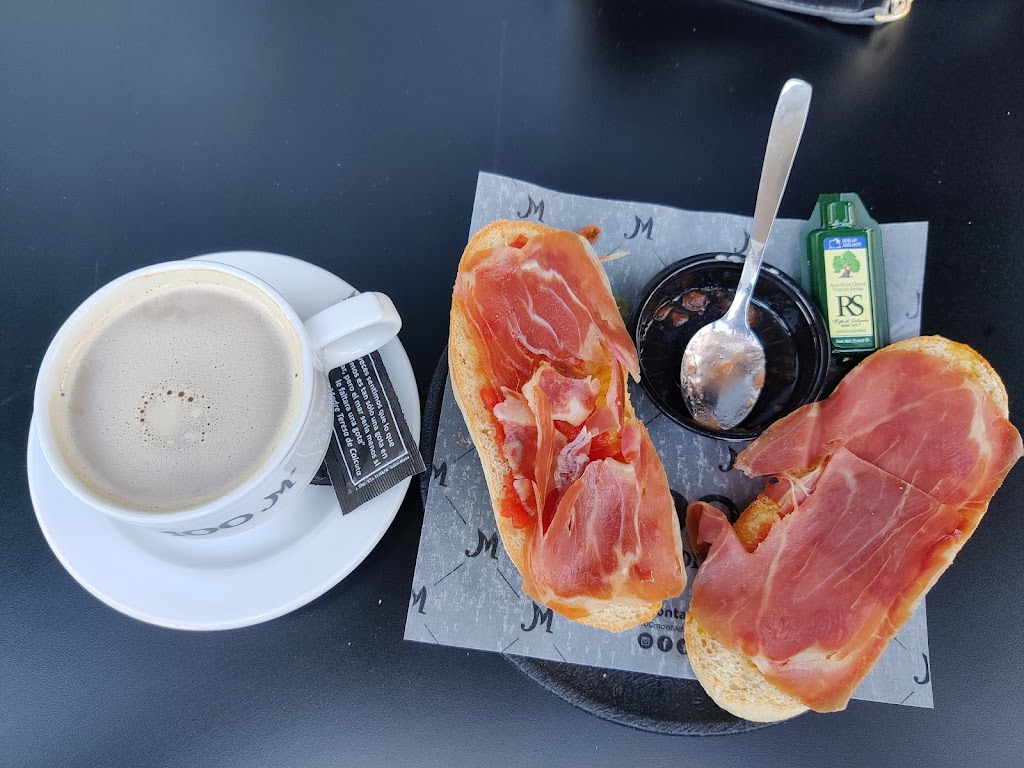 Cerveceria 100 Montaditos — Comida y bebida