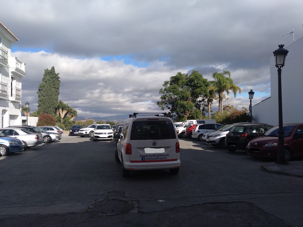 Plaza Nueva Parking Publico Gratuito Por Tiempo Limitado — Del propietario