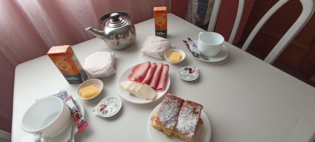 Comida y bebida