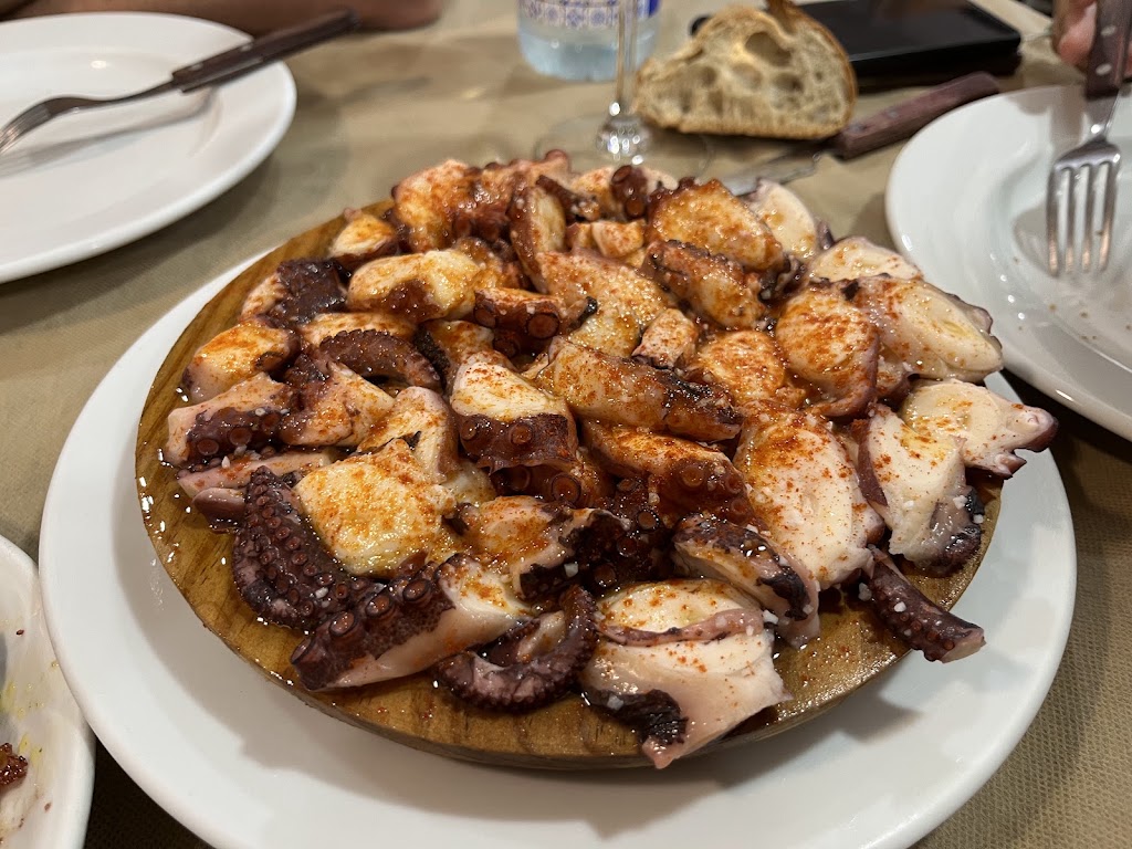 Restaurante Churrasqueria Choles S.L — Comida y bebida