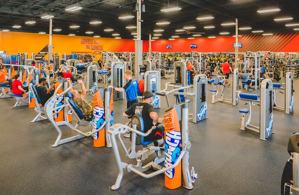  Crunch Fitness - Urbandale