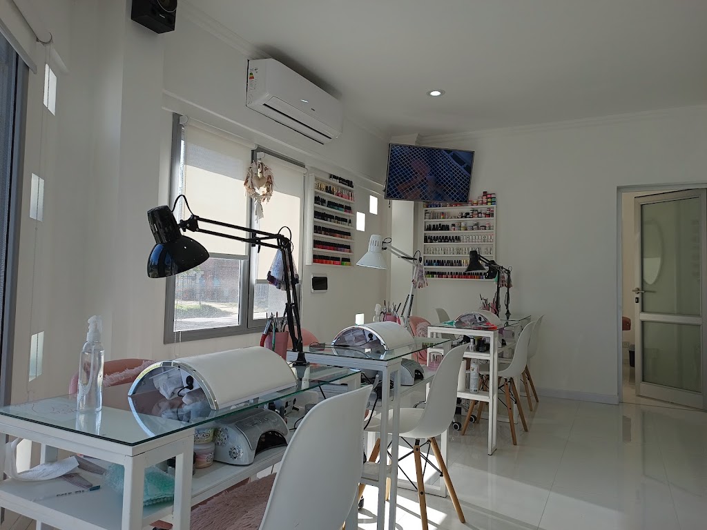Spacio Unas Salon de Belleza — Interior