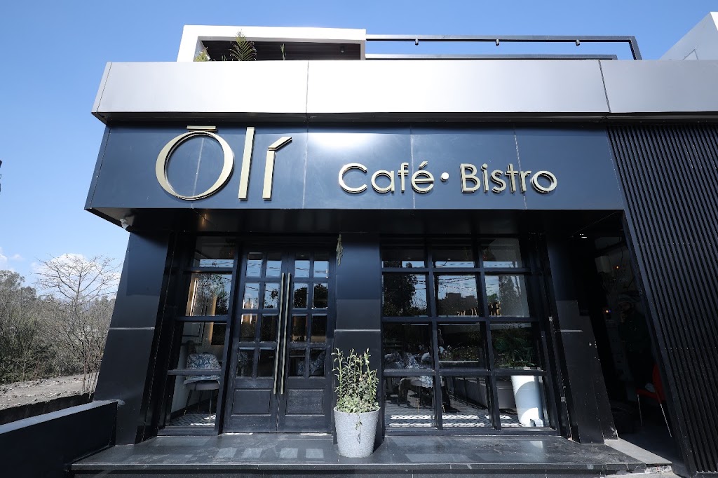 Oli Cafe Bistro