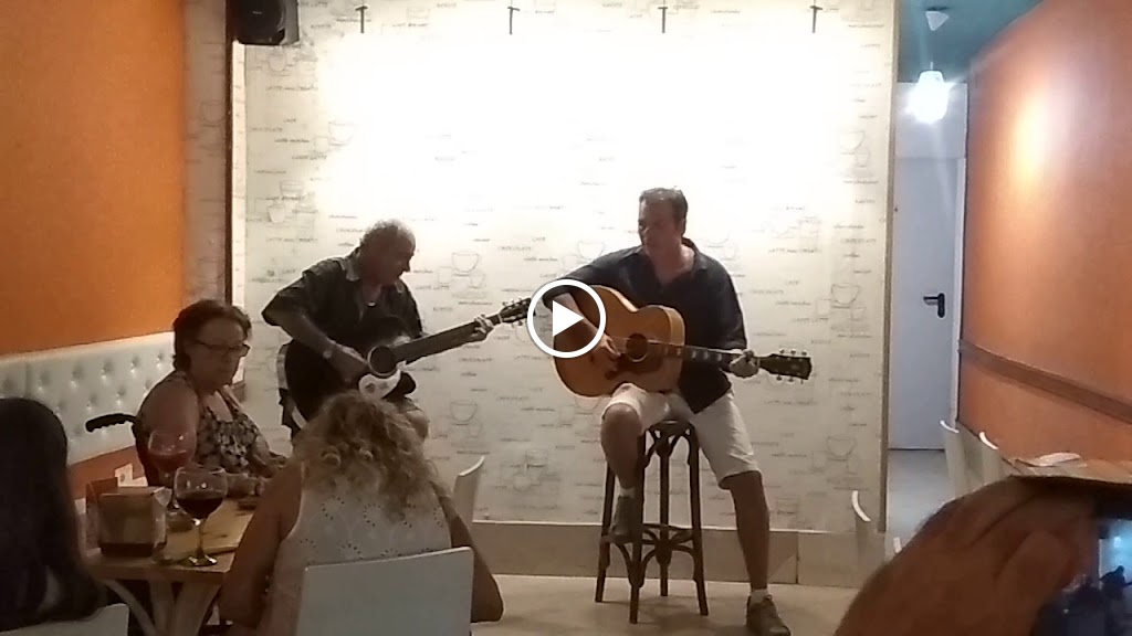 L'Anden Bar — Videos