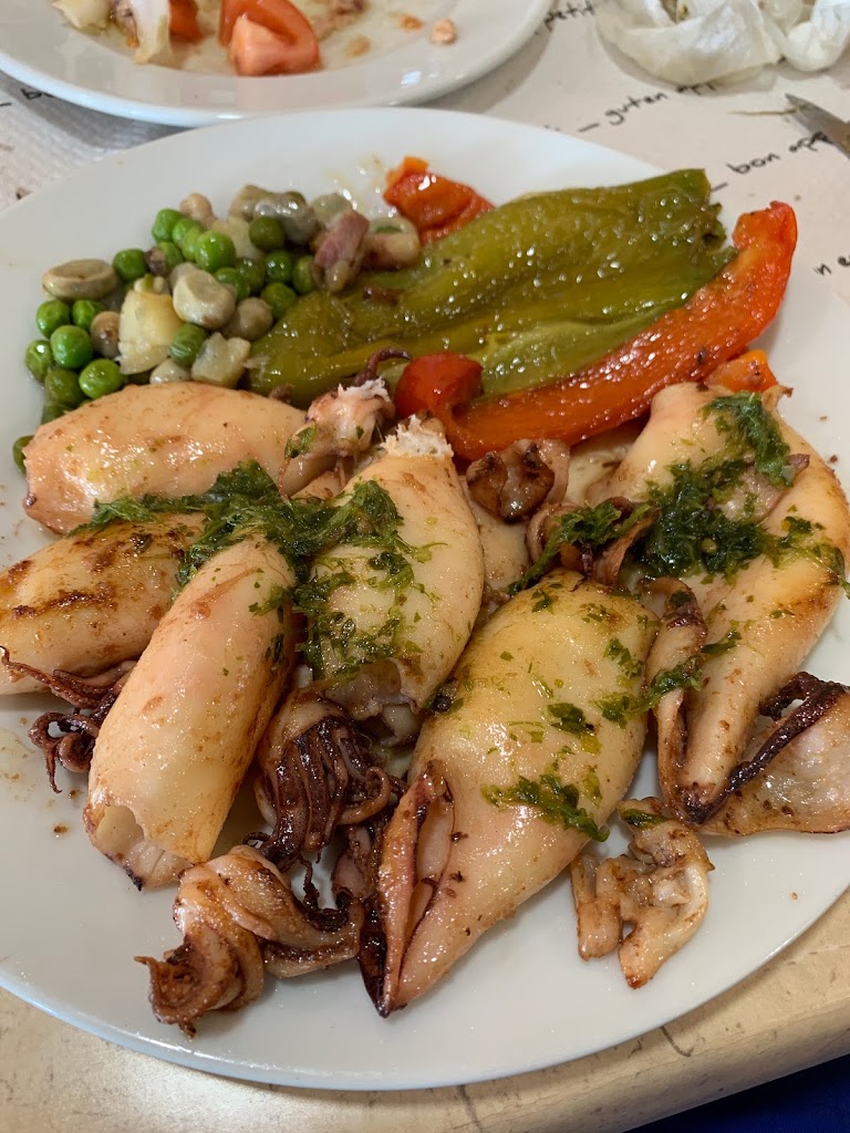 Restaurante Barbacoa Paco — Comida y bebida