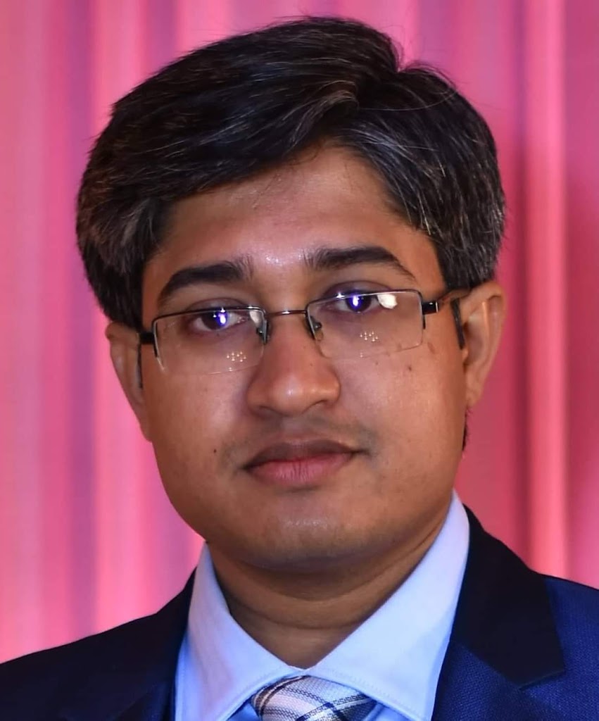 Dr. Dr Ashesh Halder