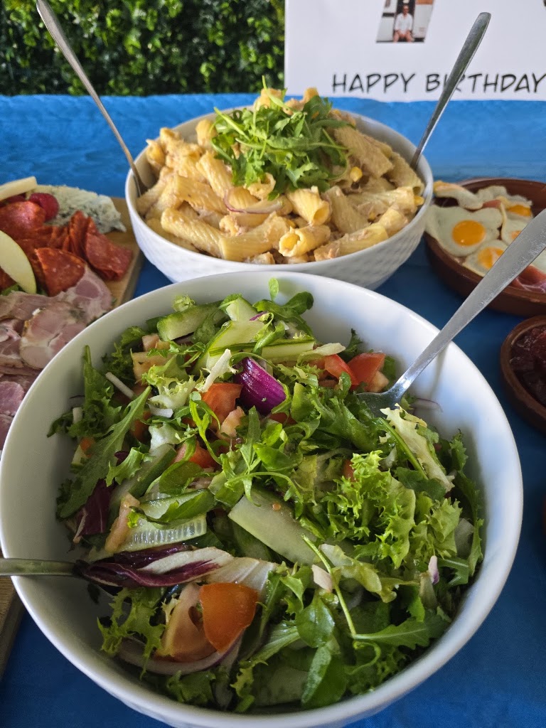 Cafe Bar Gareth's — Comida y bebida